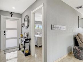 8540 NW 182nd St, Hialeah FL 33015
