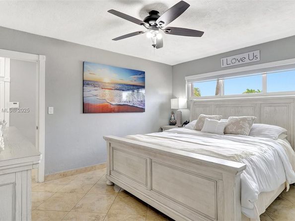 8540 NW 182nd St, Hialeah FL 33015