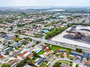 8540 NW 182nd St, Hialeah FL 33015