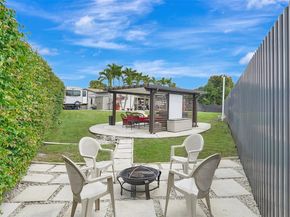 8540 NW 182nd St, Hialeah FL 33015