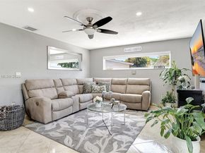 8540 NW 182nd St, Hialeah FL 33015