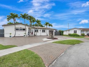 8540 NW 182nd St, Hialeah FL 33015