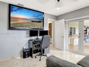8540 NW 182nd St, Hialeah FL 33015
