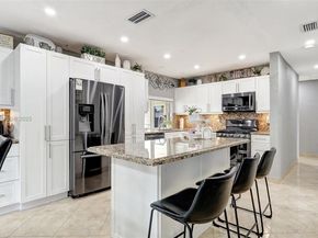 8540 NW 182nd St, Hialeah FL 33015