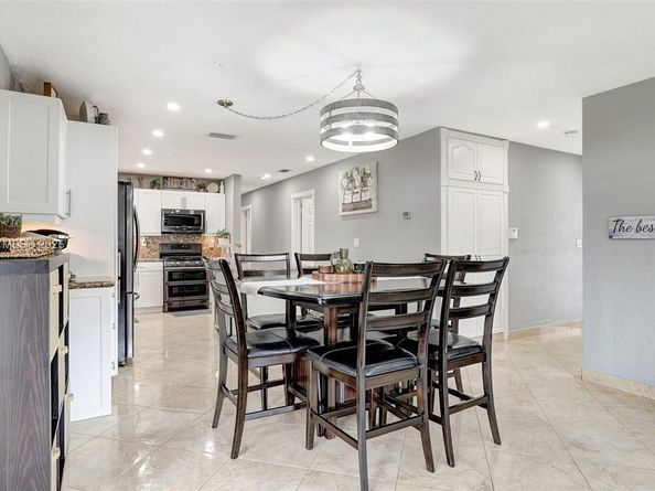 8540 NW 182nd St, Hialeah FL 33015