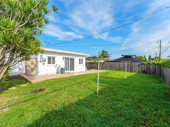 13711 Madison St, Miami FL 33176