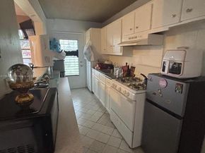 20320 NE 2nd Ave 7, Miami Gardens FL 33179