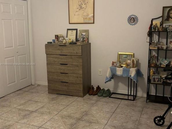 20320 NE 2nd Ave 7, Miami Gardens FL 33179