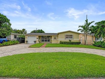 7733 Biltmore Blvd