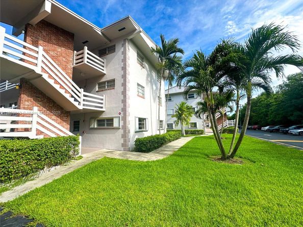 700 Layne Blvd 210, Hallandale Beach FL 33009