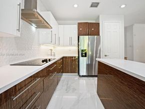 3846 W Gardenia Ave, Weston FL 33332