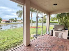 663 Live Oak Ln, Weston FL 33327
