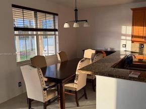 663 Live Oak Ln, Weston FL 33327
