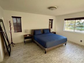 663 Live Oak Ln, Weston FL 33327