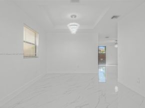 642 SE 37th Pl, Homestead FL 33033