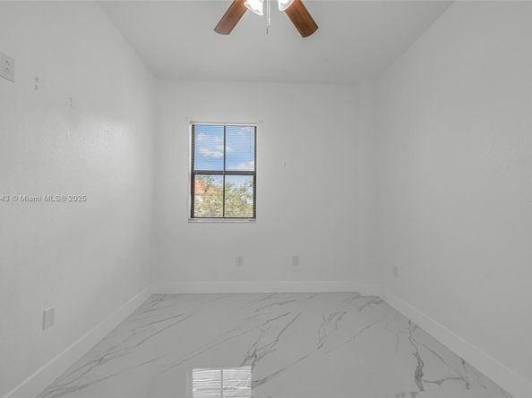 642 SE 37th Pl, Homestead FL 33033