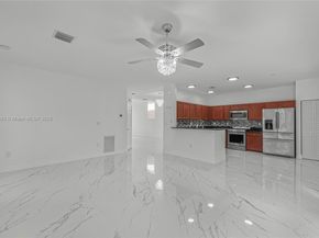 642 SE 37th Pl, Homestead FL 33033