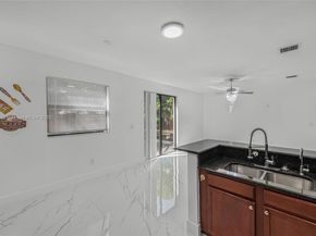 642 SE 37th Pl, Homestead FL 33033