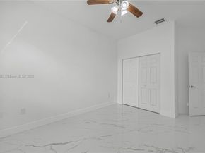 642 SE 37th Pl, Homestead FL 33033