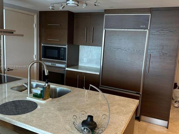 495 Brickell Ave 5211, Miami FL 33131