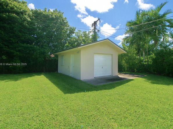 6760 SW 48th St, Miami FL 33155