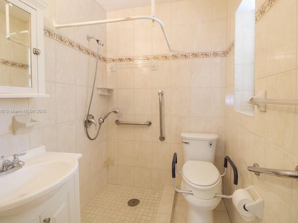 6760 SW 48th St, Miami FL 33155
