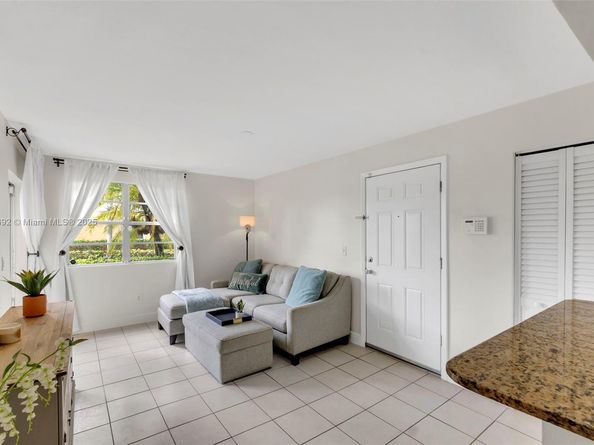 1257 SW 46th Ave 1811, Pompano Beach FL 33069
