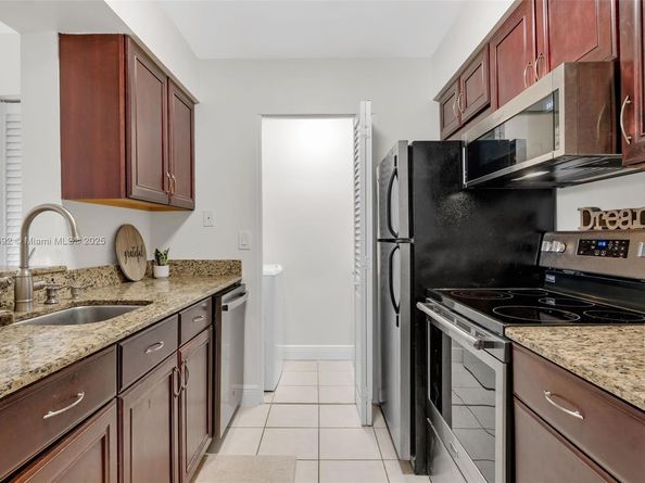 1257 SW 46th Ave 1811, Pompano Beach FL 33069