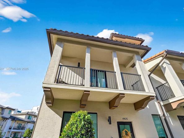 4426 NW 83rd Pkwy ., Doral FL 33166