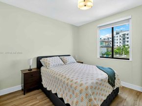 4426 NW 83rd Pkwy ., Doral FL 33166