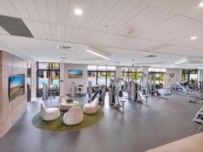 4426 NW 83rd Pkwy ., Doral FL 33166