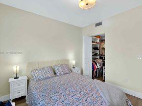 4426 NW 83rd Pkwy ., Doral FL 33166