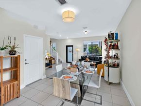 4426 NW 83rd Pkwy ., Doral FL 33166