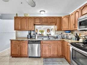 9900 SW 12 st, Pembroke Pines FL 33025