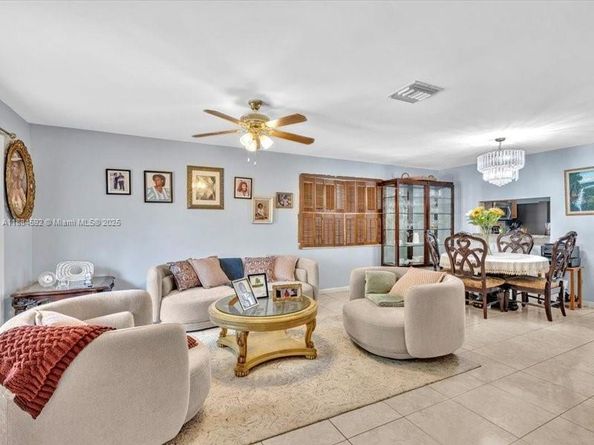 9900 SW 12 st, Pembroke Pines FL 33025
