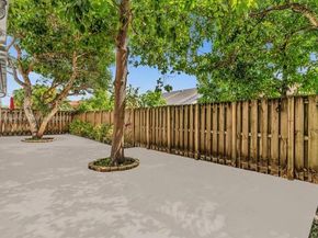 9900 SW 12 st, Pembroke Pines FL 33025
