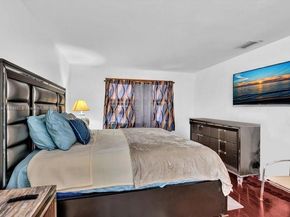 9900 SW 12 st, Pembroke Pines FL 33025