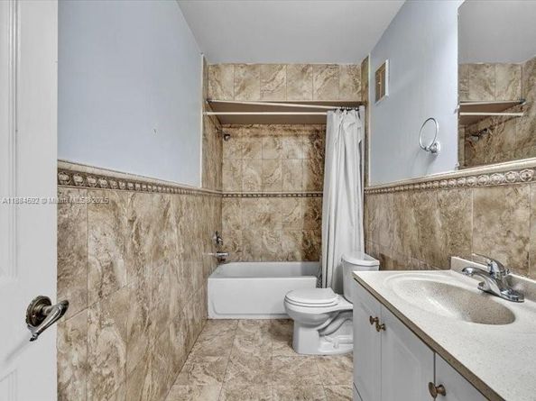 9900 SW 12 st, Pembroke Pines FL 33025