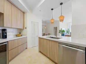 888 Brickell Key Dr 2909, Miami FL 33131