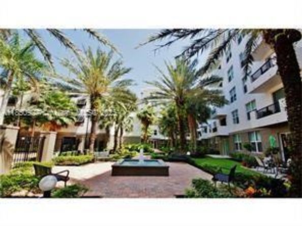 2421 NE 65th St 403, Fort Lauderdale FL 33308