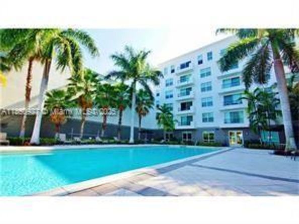 2421 NE 65th St 403, Fort Lauderdale FL 33308