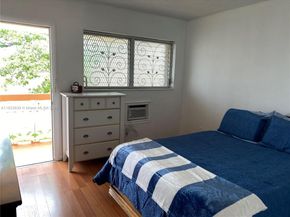 820 SW 11th Ave 15B, Hallandale Beach FL 33009