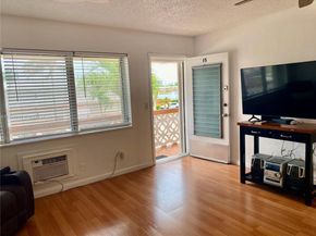 820 SW 11th Ave 15B, Hallandale Beach FL 33009