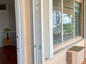 820 SW 11th Ave 15B, Hallandale Beach FL 33009