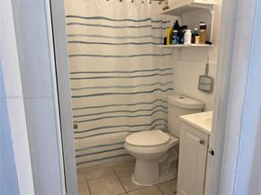 820 SW 11th Ave 15B, Hallandale Beach FL 33009