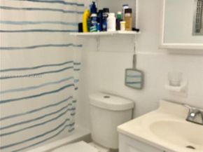 820 SW 11th Ave 15B, Hallandale Beach FL 33009