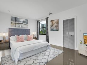 225 NW 40 Ct, Miami FL 33126