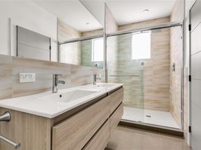 225 NW 40 Ct, Miami FL 33126