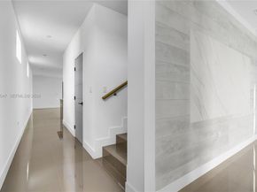 225 NW 40 Ct, Miami FL 33126