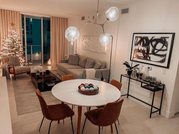 1300 Brickell Bay Dr 806, Miami FL 33131